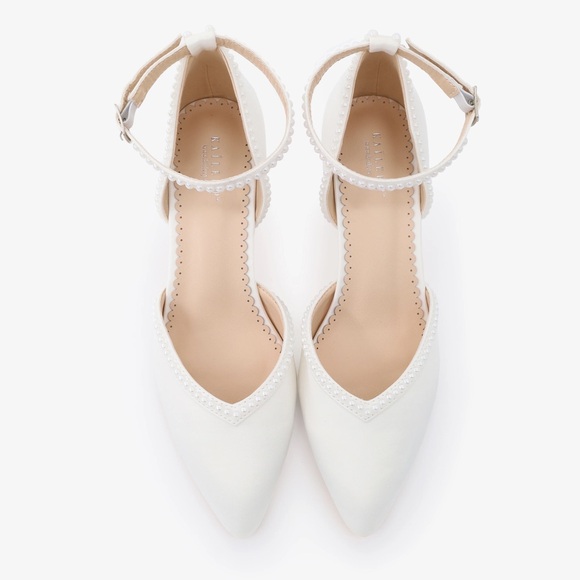 NWT Kailee P. White Satin Women's Block Heel with Mini Pearls Bridal Shoes 6 - Picture 5 of 6